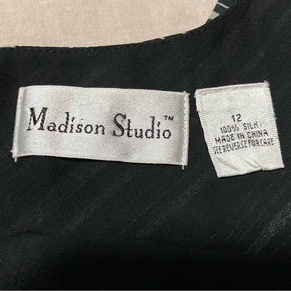 Madison Studio 100% Silk Black and White Striped Sleeveless Top - Picture 4 of 11